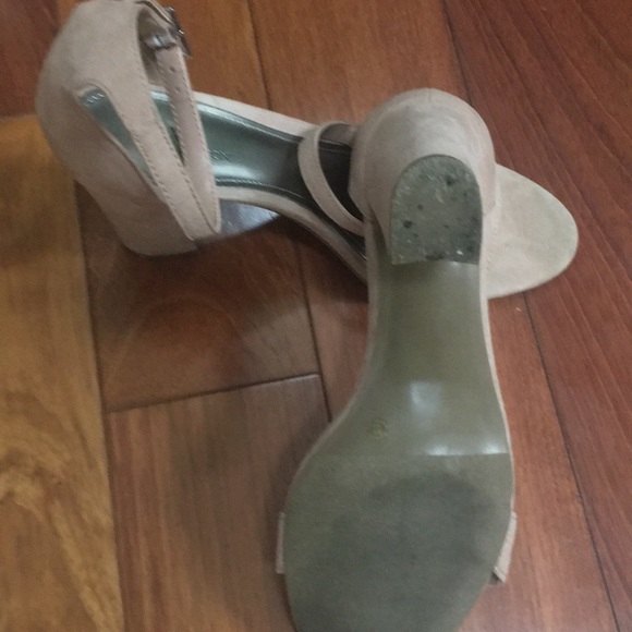 Worthington tan sandals - Picture 3 of 3